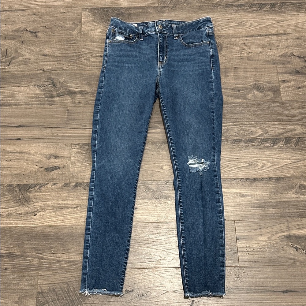 GAP distressed mid rise Women's Dark Blue Ankle Jeans with raw hem